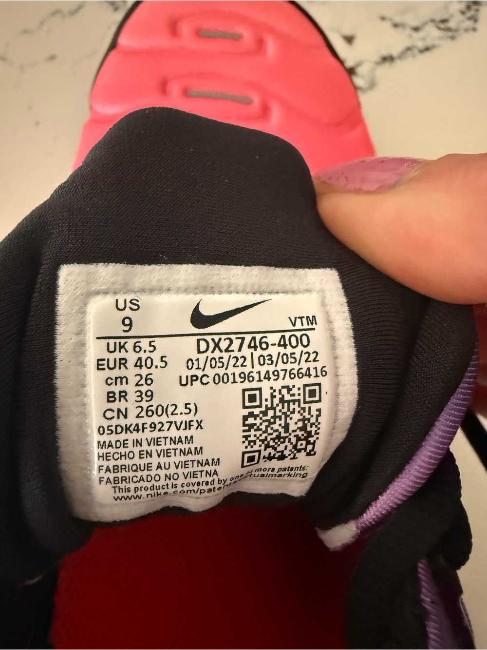 Nike Women’s Pink to Purple Gradient VaporMax Sneakers - Picture 7 of 8